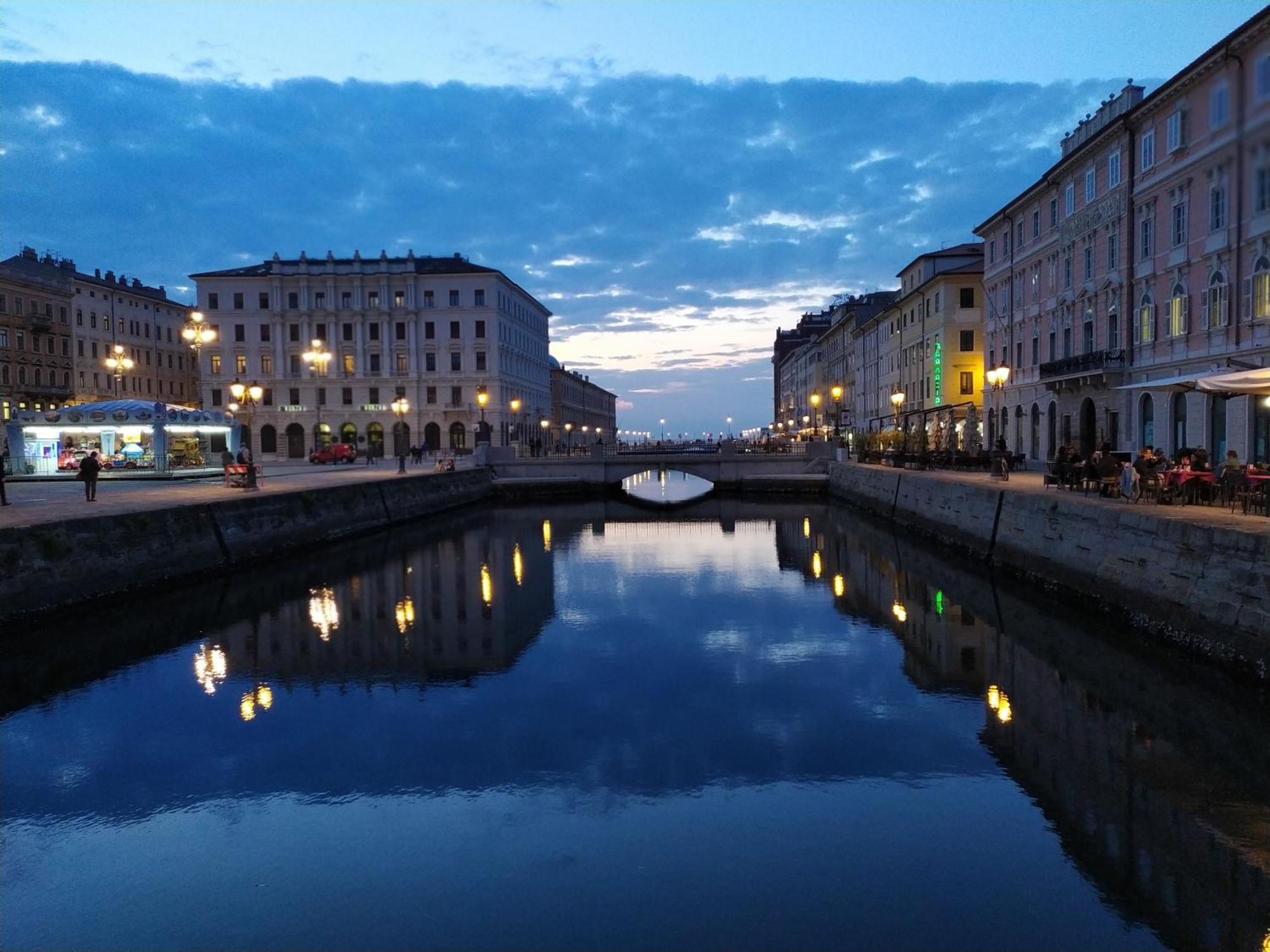 Blu Trieste Exteriör bild